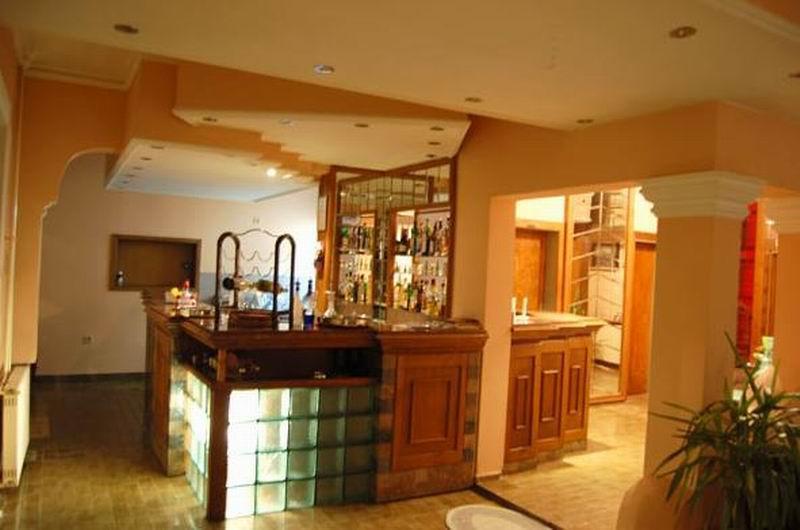 Hotel Aldi Cagllavice 餐厅 照片